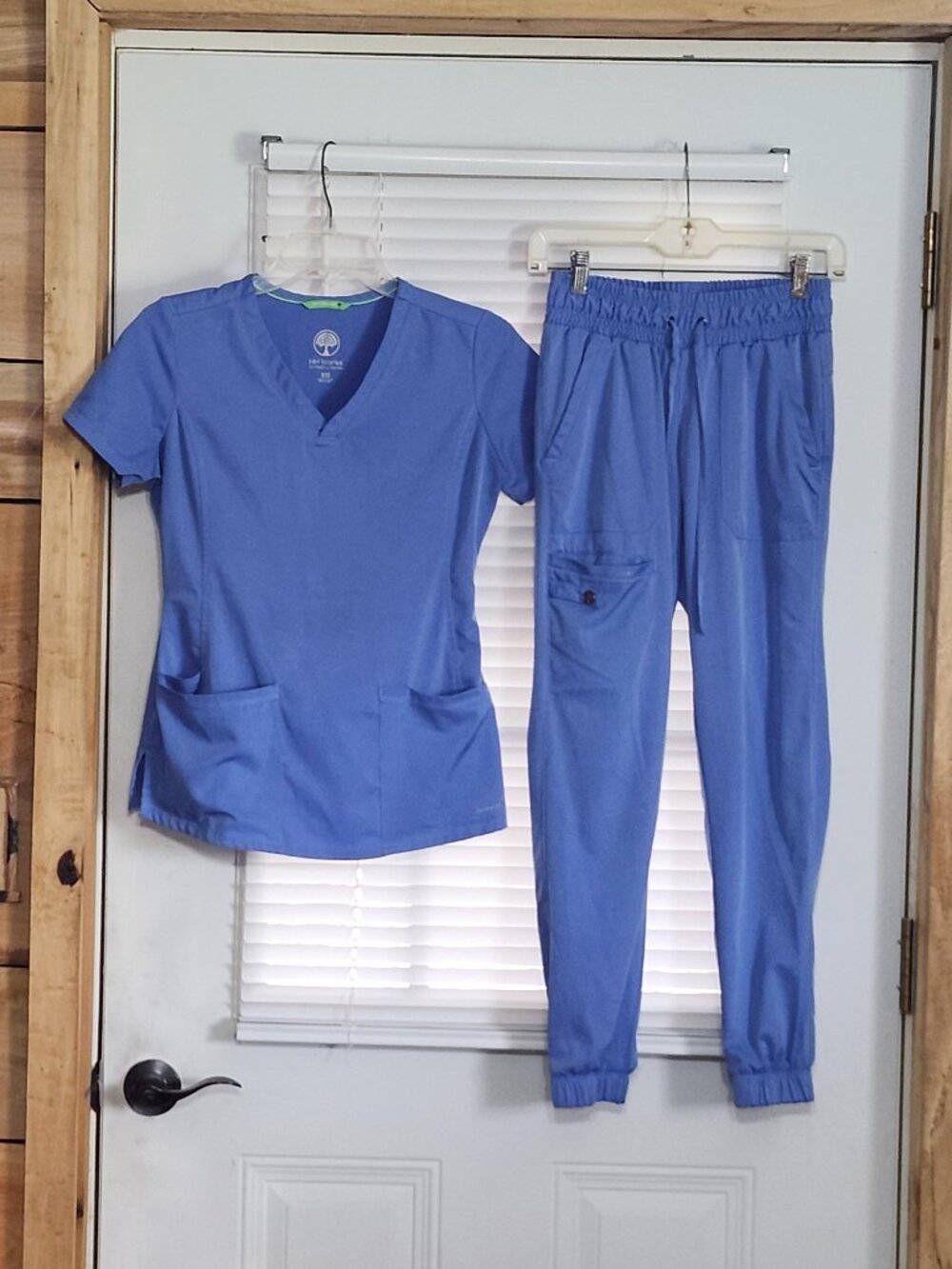 Healing Hands HH Works womans jogger scrub set  size XXS